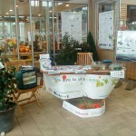 Notre stand d'animation et l'exposiiton des classes pilotes au magasin Botanic