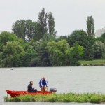 Ancrage des radeaux par et grâce à Pascal Martinien, directeur de la base nautique