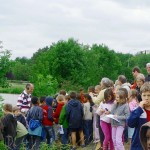 Mise à l’eau des radeaux sous l’œil des constructeurs